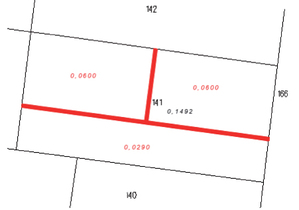 Podział niemożliwy do realizacji ze względu na to, że na 10-metrową drogę potrzeba ok. 560 m2, a nie 290 m2 (jak przyjęto we wstępnym projekcie podziału)