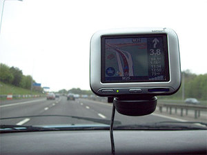 "DGP" o pirackich GPS-ach <br />
fot. Wikipedia
