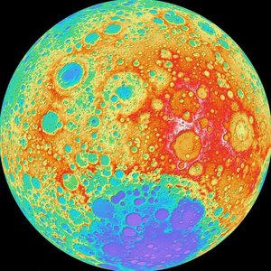 Księżyc z pikselem 100 metrów <br />
fot. NASA