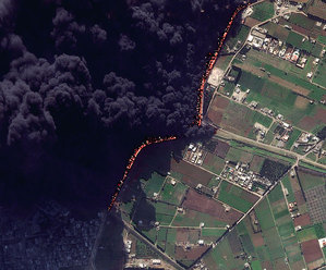 Płonąca Syria z orbity <br />
fot. (c) 2012 DigitalGlobe, Inc.