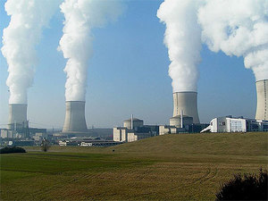 Łączą siły dla atomu <br />
fot. Wikipedia/Stefan Kühn