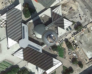 Niemiecki GUGiK faworyzował Google'a? <br />
fot. Google Earth/BGK