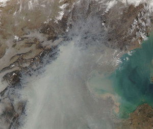 Kto wykona mapy zagrożeń meteo? <br />
Smog nad Pekinem (fot. NASA)