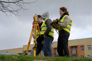 810 tys. zł na sprzęt geodezyjny dla uczniów <br />
fot. AW