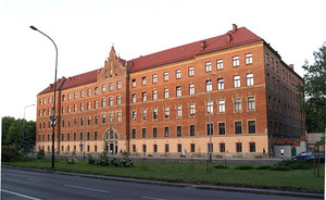 UR w Krakowie: będą płatne staże dla adeptów geodezji <br />
fot. Wikipedia/Jrkruk