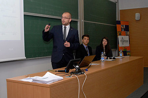Studenci prezentują swoje osiągnięcia w Warszawie