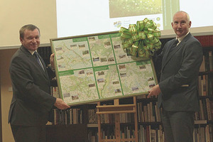 Zwiedzaj parki krajobrazowe z polsko-niemiecką mapą