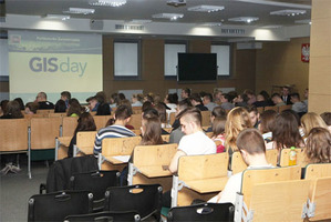 Kieleckie uczelnie wspólnie świętowały GIS Day