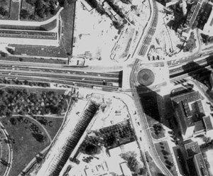 Kolejne archiwalne zdjęcia w warszawskim geoportalu <br />
Budowa stacji metra Politechnika