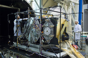 Ostatnie satelity Galileo gotowe do startu <br />
Przygotowanie satelity Galileo do testu próżniowego
