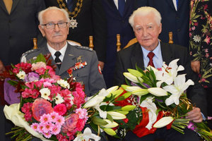 Prof. Stanisław Białousz honorowym obywatelem gminy Brańszczyk <br />
Nowi honorowi obywatele gminy Brańszczyk: płk pil. Kazimierz Pogorzelski i prof. Stanisław Białousz (fot. Tuba Wyszkowa)