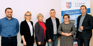 Kierunek: integracja baz i usług <br />
Od lewej: Rafał Władziński, Barbara Zienkiewicz, Krystyna Wilk, Sławomir Olejnik, Jolanta Nadłonek i Marek Ślązak; fot. JK