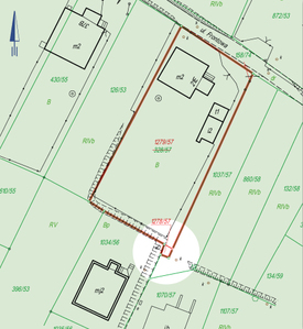 Opinia geodety powiatowego <br />
Omawiany wyrok WSA w Gliwicach dotyczy przypadku pokazanego na mapie. Poszło o wydzielenie 6 m kw. na poszerzenie wjazdu 