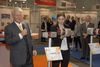 <b class=pic_title>Intergeo 2016: Fotogrametria</b> <br />
<br />
<b class=pic_description>Dr Johannes Riegl prezentuje nowy lotniczy skaner laserowy MiniVUX-1UAV opracowany przede wszystkim z myślą o bezzałogowcach. Urządzenie waży raptem 1,55 kg, a mierzy z prędkością 100 tys. pkt/s i dokładnością do 15 mm. Optymalny pułap pracy do 100 metrów.</b> <br />
<br />
<b class=pic_author>fot.  Jerzy Królikowski</b><br />
<br />
