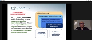 Podpis elektroniczny w geodezji <br />
Michał Tabor