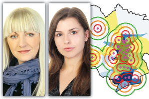 Dr hab. Agnieszka Dawidowicz, dr Marta Czaplicka i fragment mapy dostępności aptek w Olsztynie dla seniorów w różnym wieku