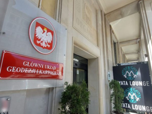 Ministerstwo po dwóch miesiącach odpowiada ws. siedziby GUGiK <br />
Nowa siedziba GUGiK przy ul. Żurawiej (fot. JK)