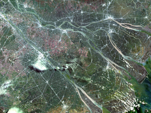 Geodeta z AGH będzie badał deltę Mekongu <br />
Delta Mekongu w Wietnamie w czerwcu br. (fot. Landsat 8)