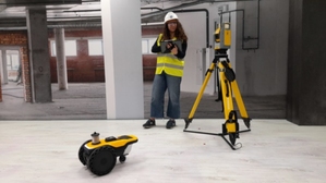 Trimble prezentuje nowe koncepcje autonomicznych robotów geodezyjnych <br />
Robot SiteScan współpracujący z tachimetrem Trimble Ri